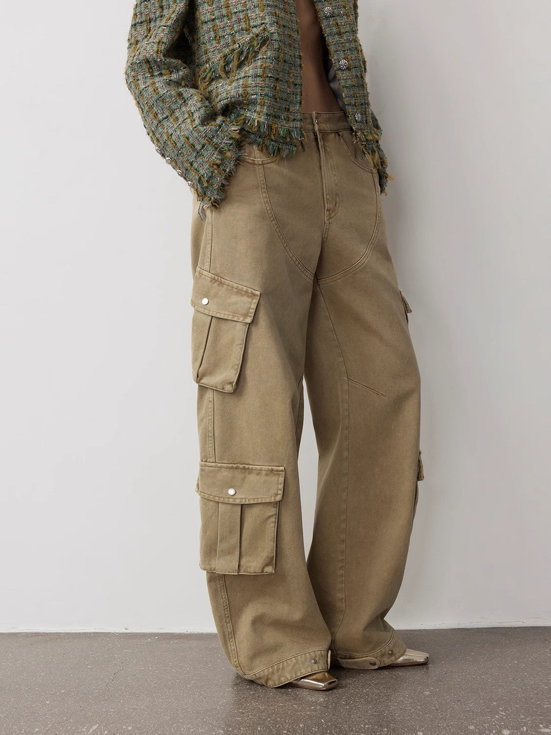 "Nostalgic Wasteland" Heavy Washed Personalized Distressed American Streetwear Large Pocket Cocoon Jeans-4